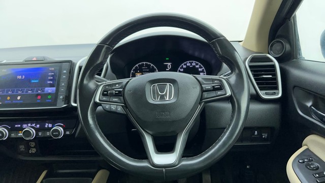 Second-hand 2022 Honda City VX MT for sale in Ahmedabad-32