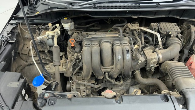 Second-hand 2022 Honda City VX MT for sale in Ahmedabad-37