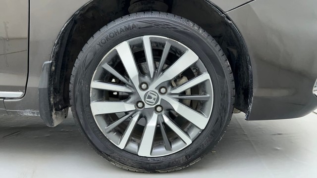 Second-hand 2022 Honda City VX MT for sale in Ahmedabad-17