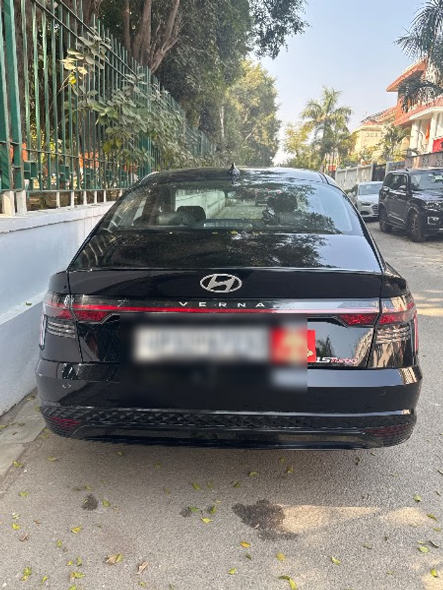 Second-hand 2024 Hyundai Verna SX Opt Turbo DCT for sale in Lucknow-1
