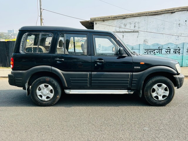 Second-hand 2004 Mahindra Scorpio 2.6 CRDe for sale in Nagpur-1
