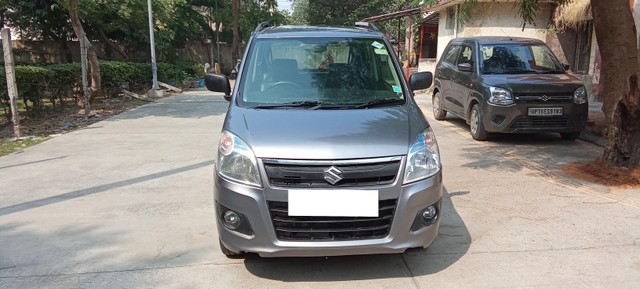 Second-hand 2013 Maruti Wagon R VXI BS IV for sale in Noida-2