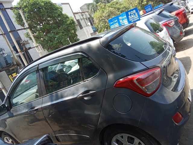 Second-hand 2015 Hyundai i10 Era for sale in Noida-8
