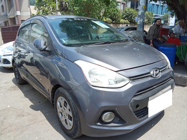 Second-hand 2015 Hyundai i10 Era for sale in Noida-0