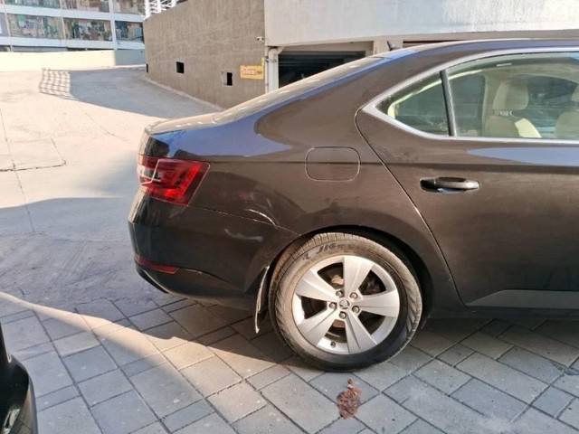 Second-hand 2018 Skoda Superb Style 1.8 TSI MT for sale in Mumbai-9