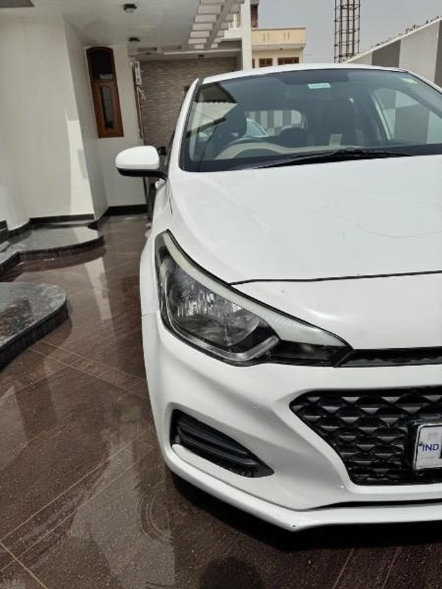 Second-hand 2018 Hyundai i20 1.2 Magna Executive for sale in Fatehabad-5