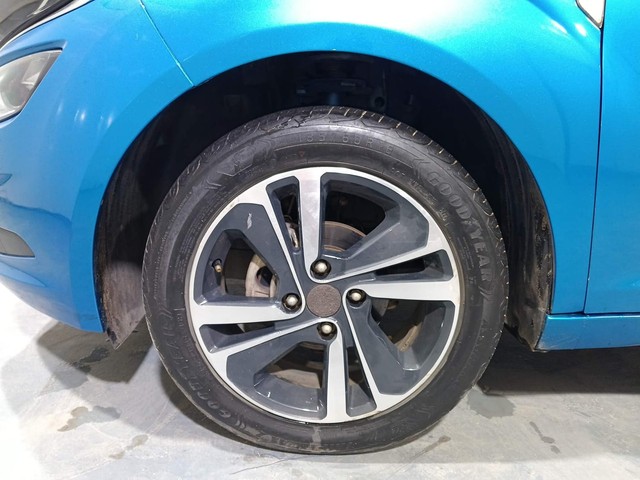 Second-hand 2021 Tata Altroz XZ Plus for sale in Kochi-20