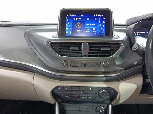 Second-hand 2021 Tata Altroz XZ Plus for sale in Kochi-33