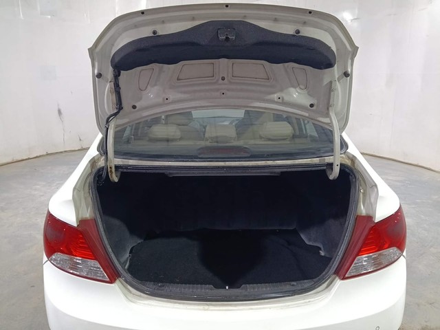 Second-hand 2013 Hyundai Verna 1.6 CRDi SX for sale in Kochi-26