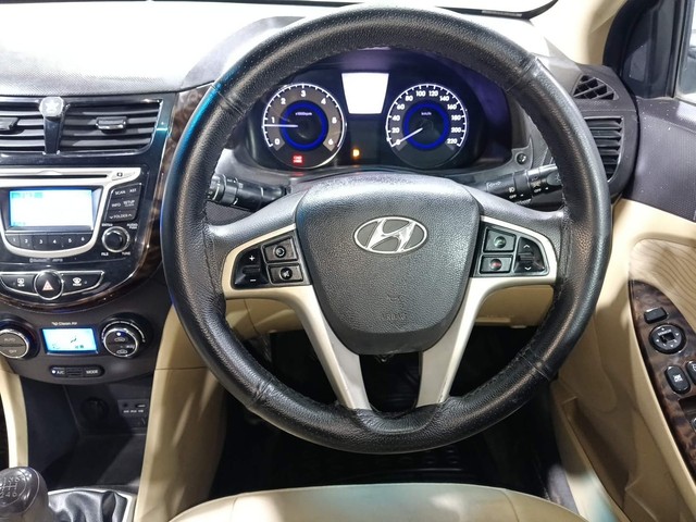 Second-hand 2013 Hyundai Verna 1.6 CRDi SX for sale in Kochi-33