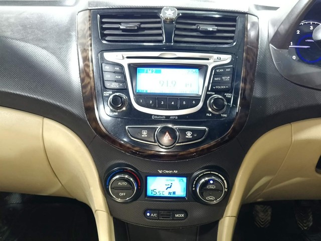 Second-hand 2013 Hyundai Verna 1.6 CRDi SX for sale in Kochi-24