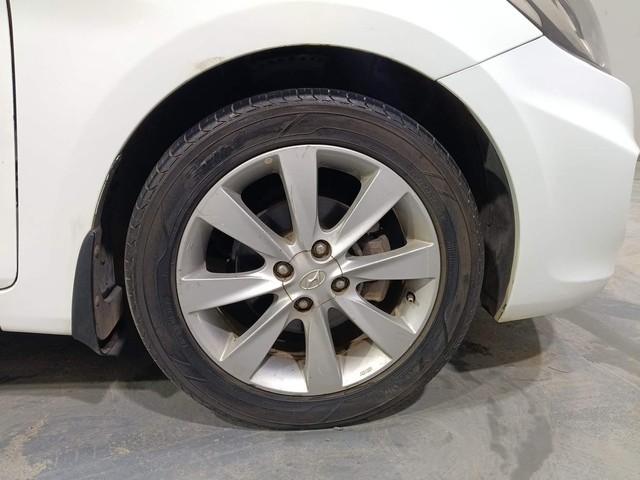 Second-hand 2013 Hyundai Verna 1.6 CRDi SX for sale in Kochi-17