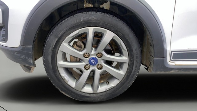 Second-hand 2019 Ford Freestyle Titanium Diesel BSIV for sale in Kochi-26