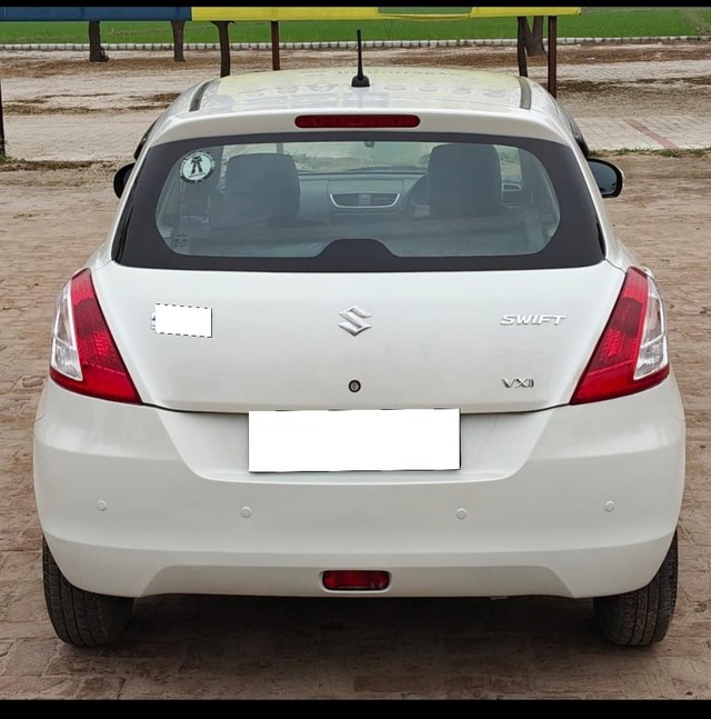 Second-hand 2017 Maruti Suzuki Swift VXI for sale in Ludhiana-2