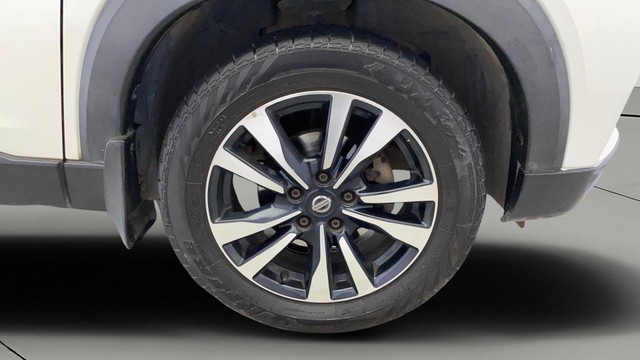 Second-hand 2020 Nissan Kicks 1.3 Turbo XV for sale in Kochi-23