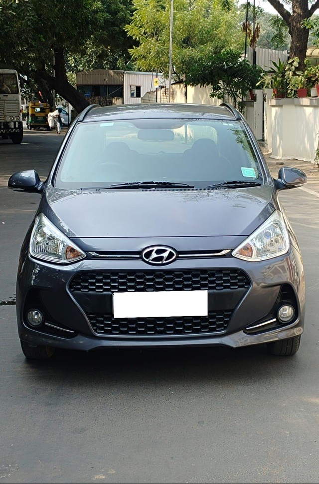 Hyundai i10 Sportz 1.1L Second-hand 2017 Hyundai i10 Sportz 1.1L for sale in Ahmedabad-0