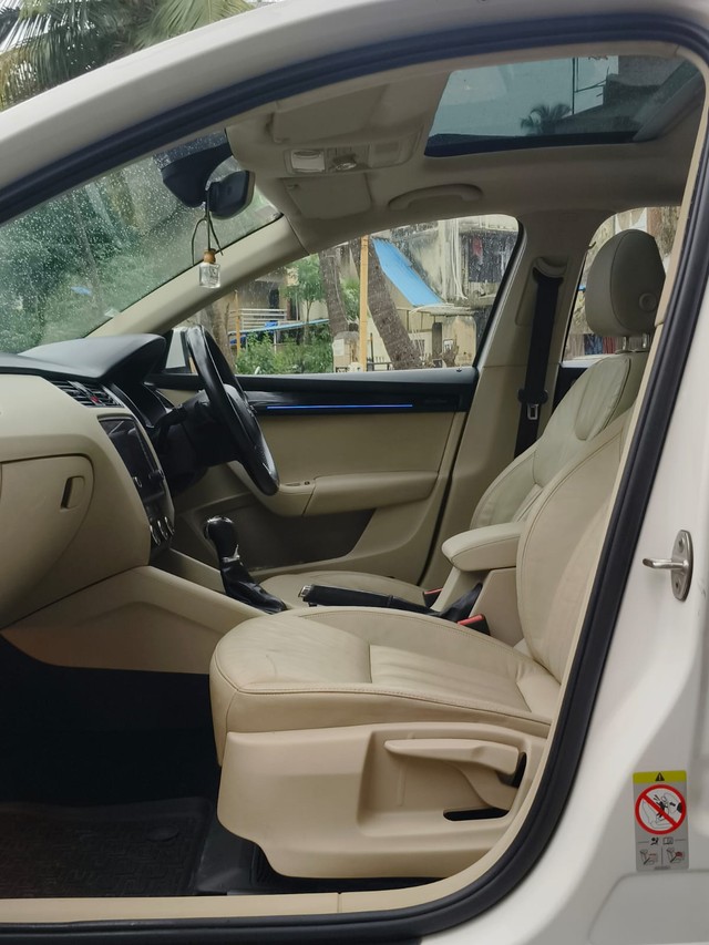 Skoda Octavia 1.8 TSI AT L K Second-hand 2018 Skoda Octavia 1.8 TSI AT L K for sale in Mumbai-13