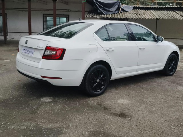 Skoda Octavia 1.8 TSI AT L K Second-hand 2018 Skoda Octavia 1.8 TSI AT L K for sale in Mumbai-16