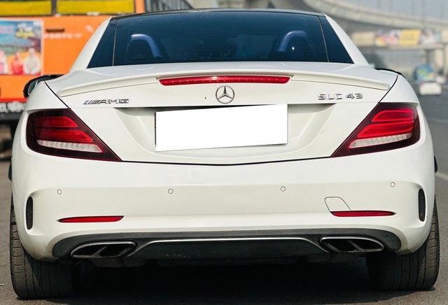 Second-hand 2018 Mercedes-Benz SLC AMG 43 Red Art for sale in New Delhi-7