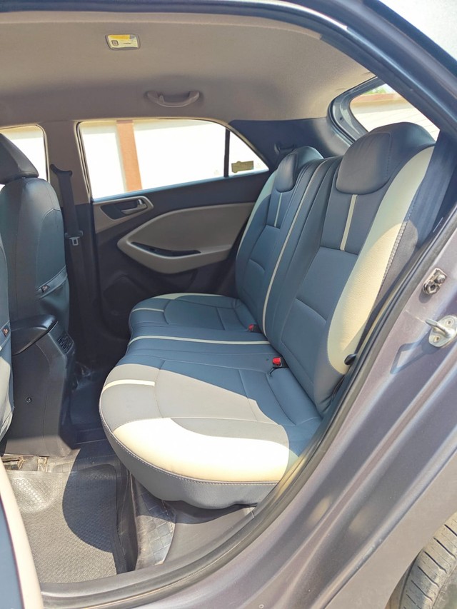 Second-hand 2015 Hyundai i20 Sportz Option 1.2 for sale in Mumbai-9