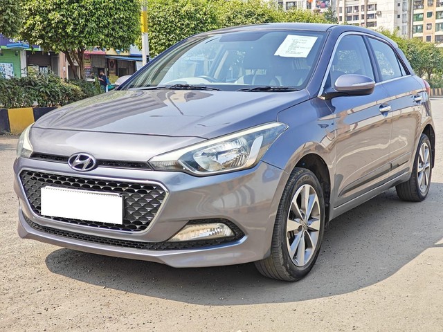 Second-hand 2015 Hyundai i20 Sportz Option 1.2 for sale in Mumbai-2