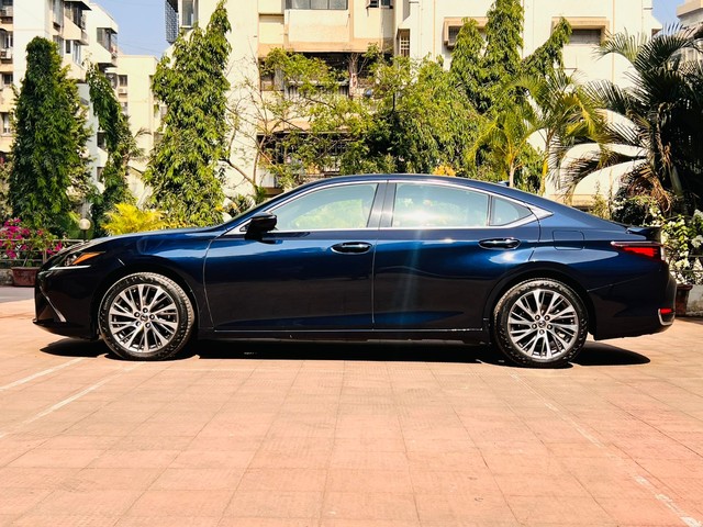 Second-hand 2020 Lexus ES 300h Exquisite 2020-2022 for sale in Mumbai-2