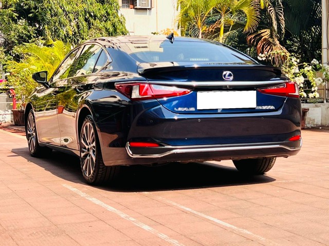 Second-hand 2020 Lexus ES 300h Exquisite 2020-2022 for sale in Mumbai-13