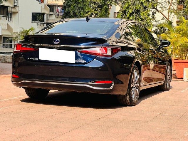 Second-hand 2020 Lexus ES 300h Exquisite 2020-2022 for sale in Mumbai-8