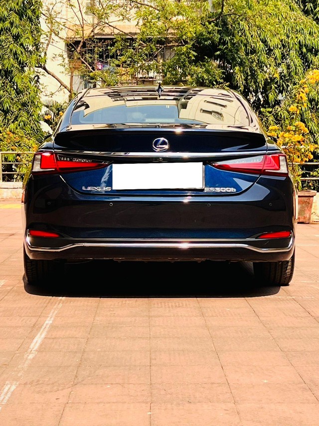 Second-hand 2020 Lexus ES 300h Exquisite 2020-2022 for sale in Mumbai-1