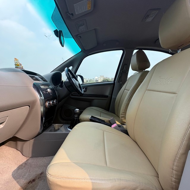 Second-hand 2011 Maruti SX4 ZXI MT BSIV for sale in Pune-10