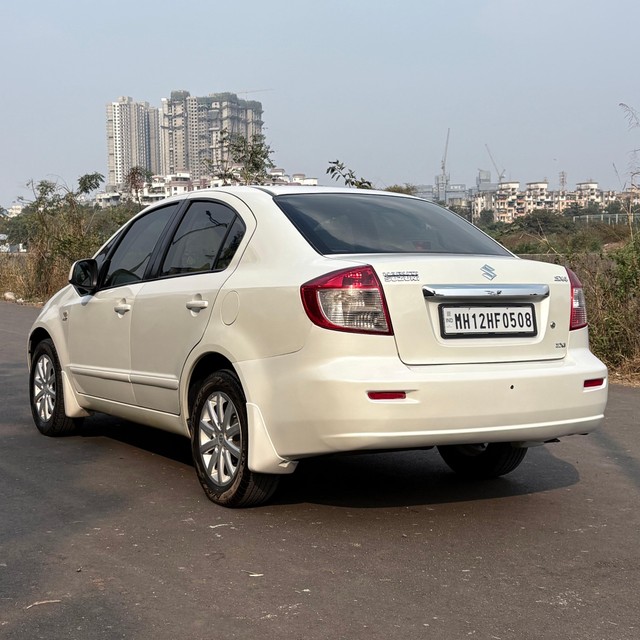 Second-hand 2011 Maruti SX4 ZXI MT BSIV for sale in Pune-7