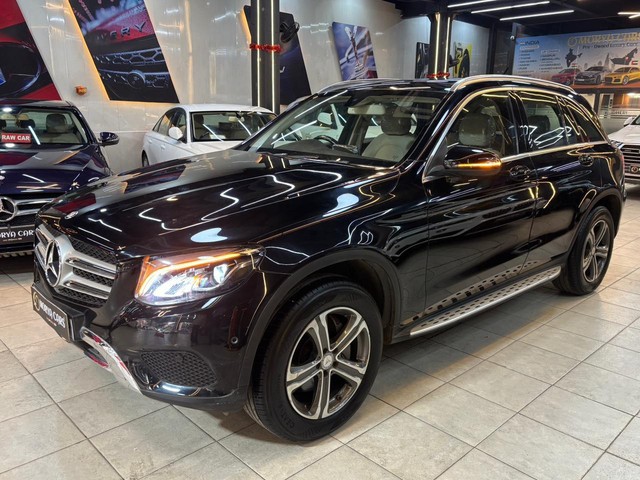 Second-hand 2017 Mercedes-Benz GLC 300 Celebration Edition for sale in Nashik-4