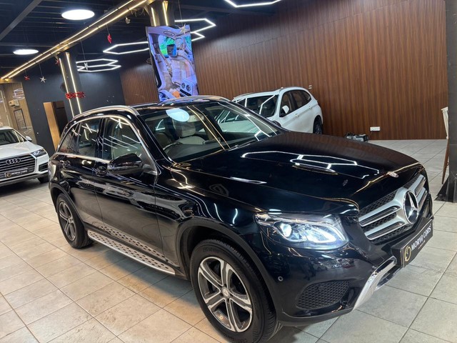 Second-hand 2017 Mercedes-Benz GLC 300 Celebration Edition for sale in Nashik-10