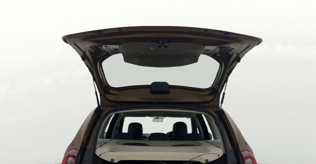 Renault Duster 1.5 Petrol RXE Second-hand 2018 Renault Duster 1.5 Petrol RXE for sale in Ahmedabad-20