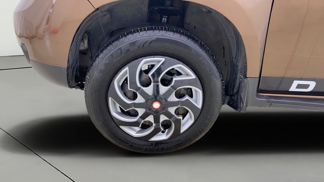 Renault Duster 1.5 Petrol RXE Second-hand 2018 Renault Duster 1.5 Petrol RXE for sale in Ahmedabad-25