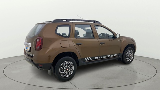 Renault Duster 1.5 Petrol RXE Second-hand 2018 Renault Duster 1.5 Petrol RXE for sale in Ahmedabad-2