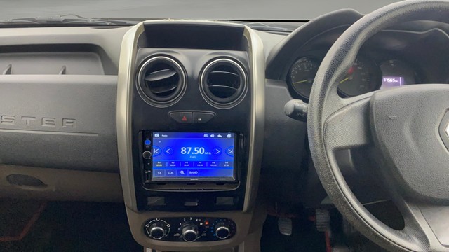 Renault Duster 1.5 Petrol RXE Second-hand 2018 Renault Duster 1.5 Petrol RXE for sale in Ahmedabad-22