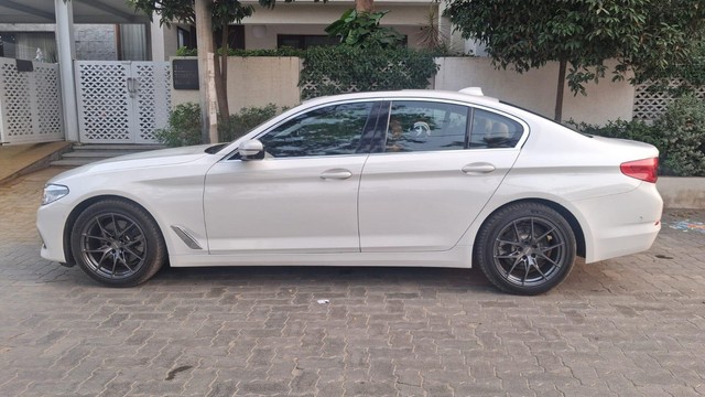 Second-hand 2020 BMW 5 Series 520d Luxury Line for sale in Coimbatore-4