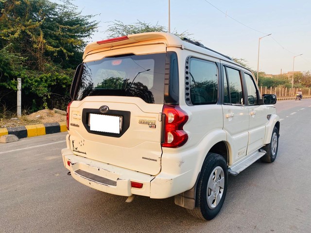 Second-hand 2017 Mahindra Scorpio 1.99 S4 9S for sale in Ahmedabad-8