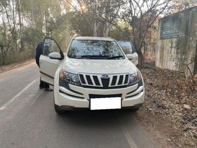 Second-hand 2012 Mahindra XUV500 W6 2WD for sale in Mysore-4