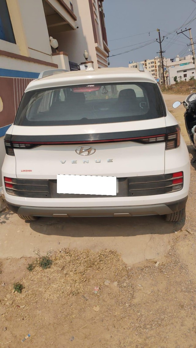 Second-hand 2025 Hyundai Venue E Plus for sale in Sangareddi-1