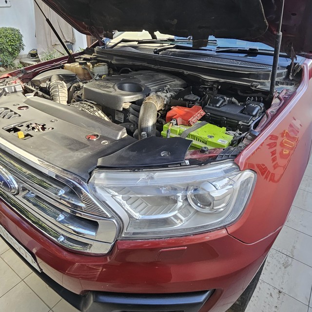 Second-hand 2016 Ford Endeavour 3.2 Titanium AT 4X4 for sale in Gurgaon-6