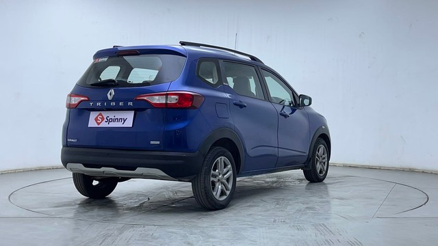 Second-hand 2020 Renault Triber RXZ EASY-R AMT for sale in Hyderabad-3