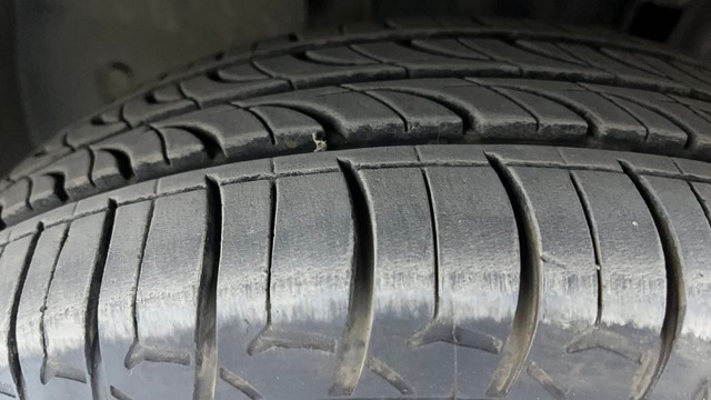 Second-hand 2020 Renault Triber RXZ EASY-R AMT for sale in Hyderabad-34