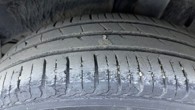 Second-hand 2020 Renault Triber RXZ EASY-R AMT for sale in Hyderabad-35