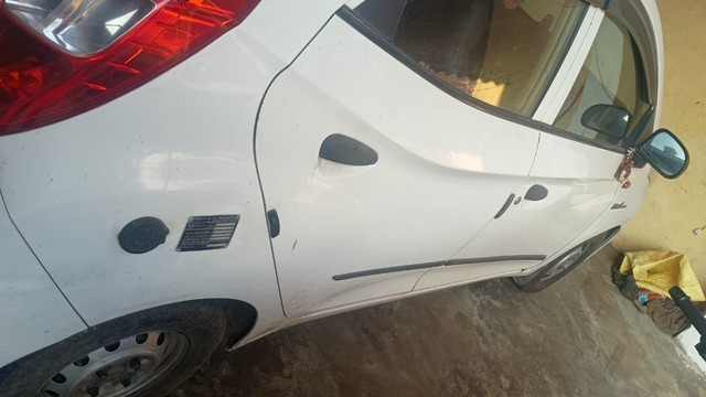 Second-hand 2012 Hyundai EON Era for sale in Muzaffarnagar-3