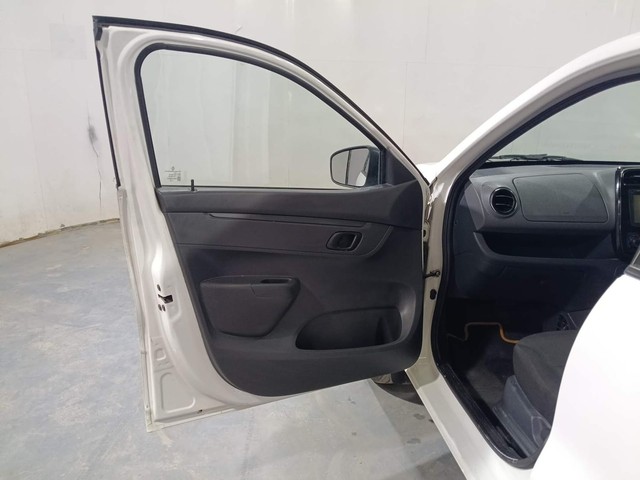 Second-hand 2016 Renault KWID RXT for sale in Kochi-32