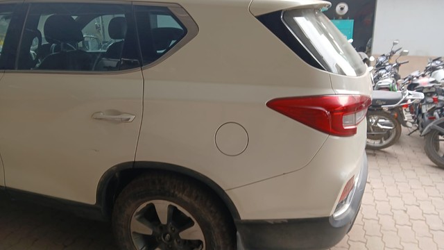 Second-hand 2019 Mahindra Alturas G4 4X4 AT BSIV for sale in Patna-6