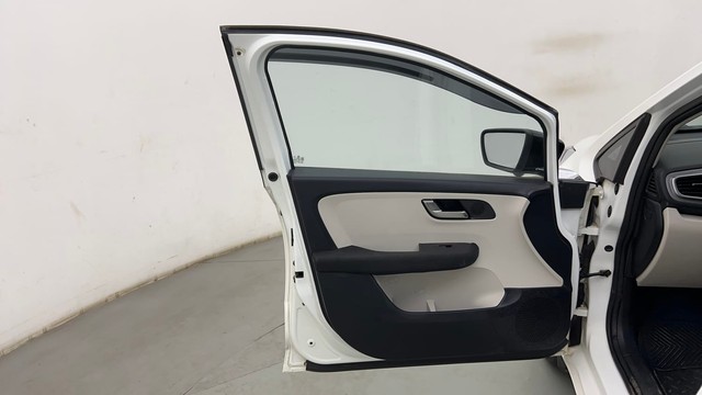 Second-hand 2022 Tata Altroz XZ Plus for sale in Thane-23