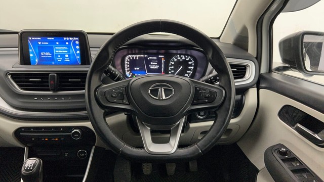 Second-hand 2022 Tata Altroz XZ Plus for sale in Thane-28